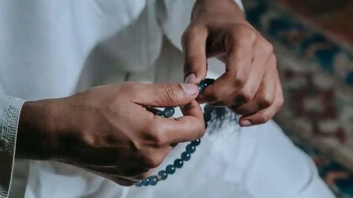 Lirik Sholawat Asyghil Tulisan Arab dan Latin, Lengkap Keutamaan dan Cara Mengamalkan
