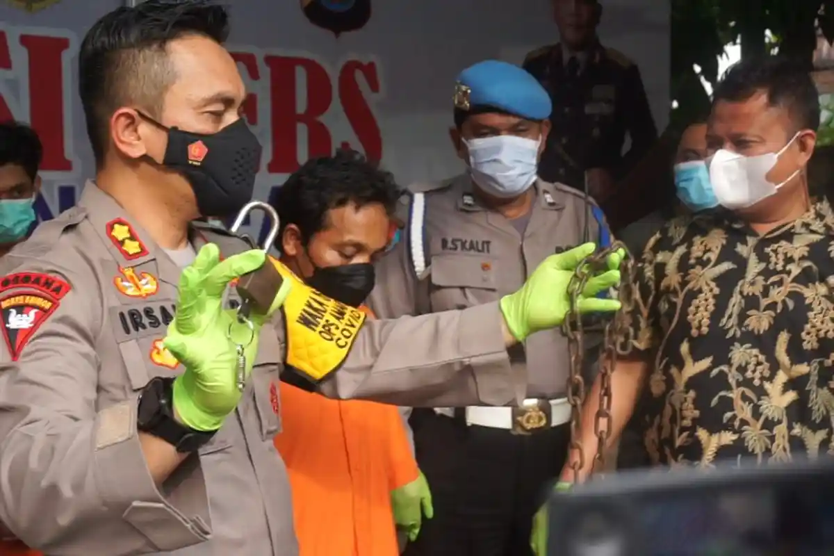 Maniur Poltak Merantai Leher Kekasihnya selama 3 Hari di Kamar Kos, Tak Terima Handphone Digadaikan