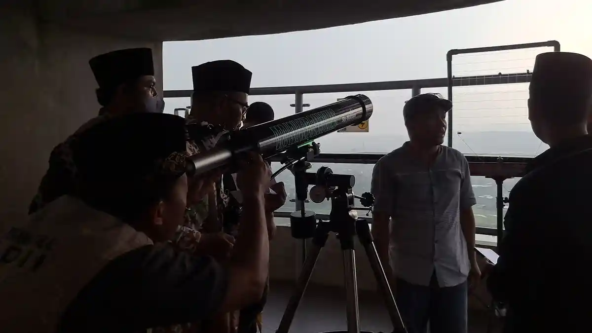 Mendung dan Hujan Petir Hambat Pengamatan Hilal Ramadan dari Menara Pandang Teratai Purwokerto