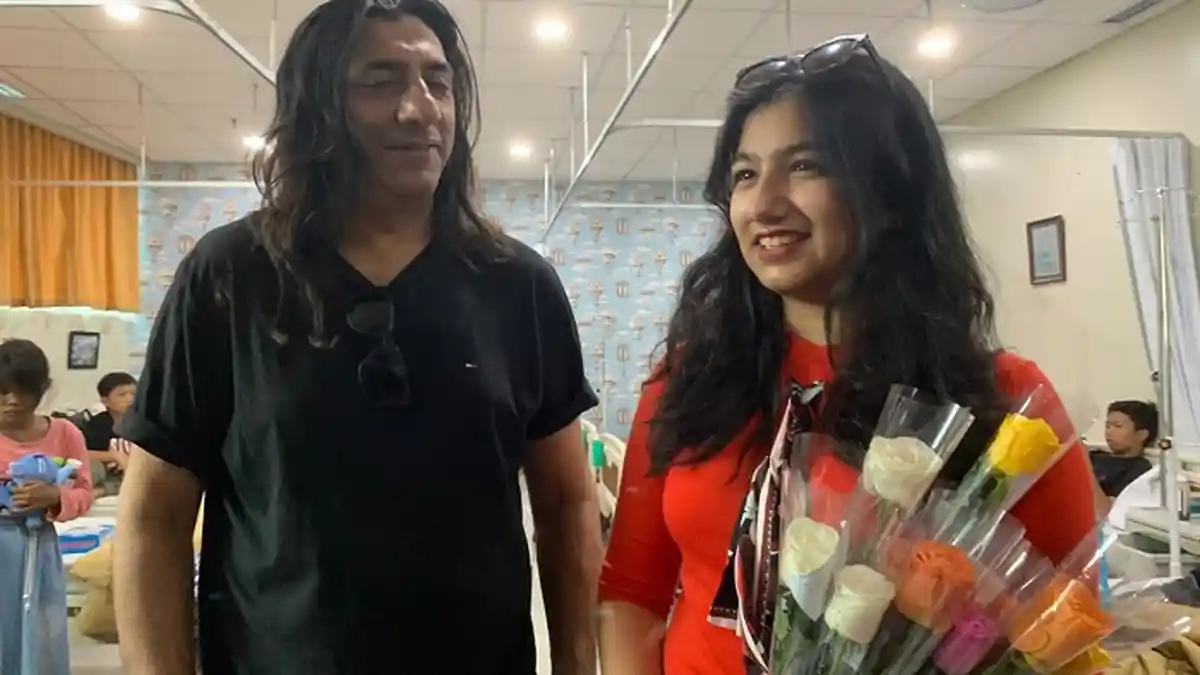 Jelang Hari Natal, Aktor Adam Jagwani dan Gersha Jagwani Putrinya Kunjungi Pasien Thalasemia