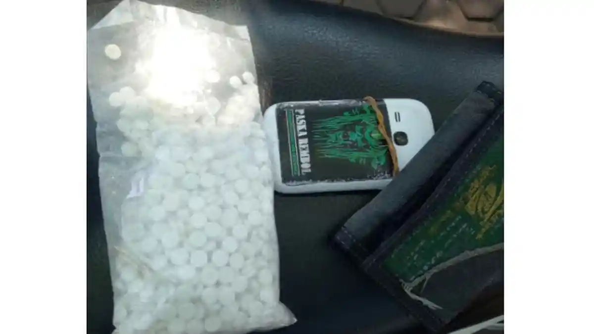 Pengedar 15.000 Pil Dobel L Berhasil Diringkus Tim Anti Bandit Polsek Sukolilo Surabaya