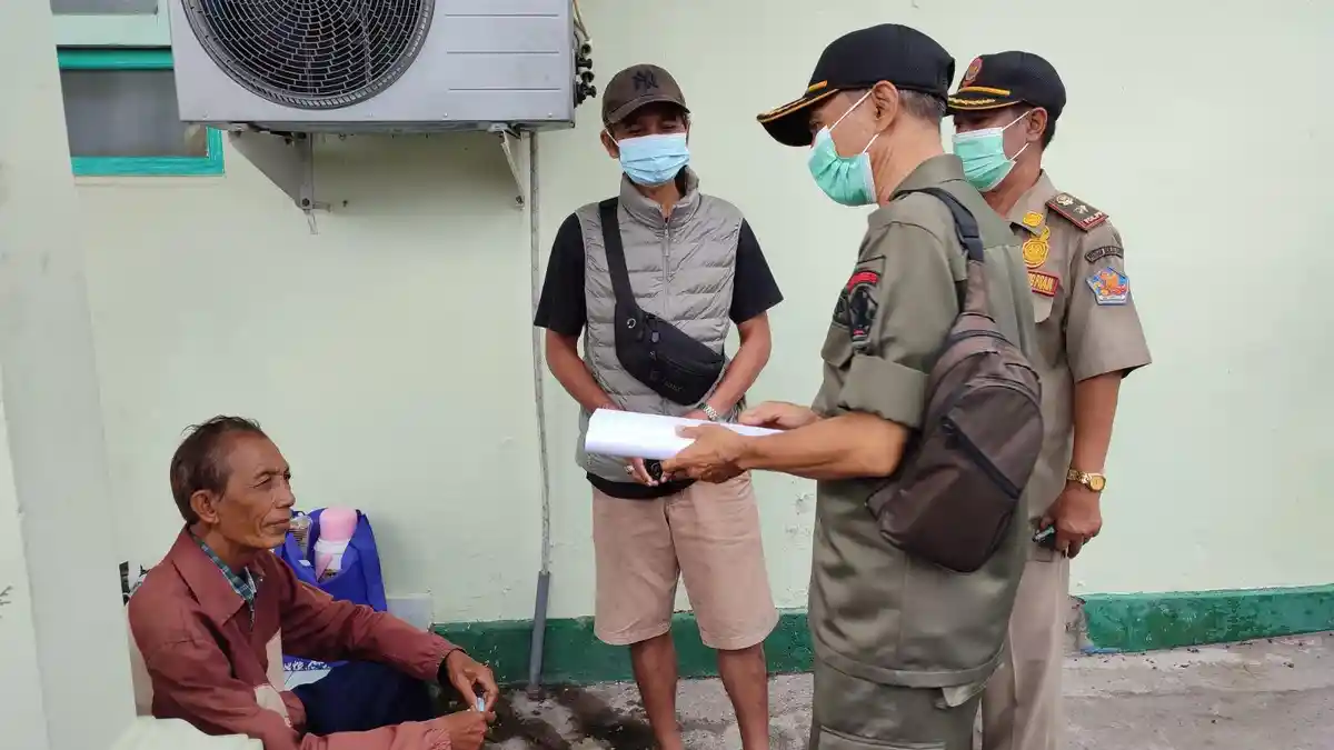 5 Penunggu Pasien RSUD Buleleng Terjaring Sidak KTR, Geram Sudah Ditegur Namun Kembali Berulah