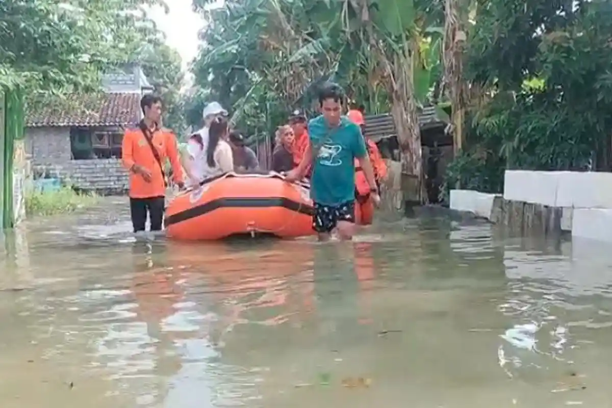 Banjir Kiriman Luapan Bengawan Solo, Rendam Ratusan Rumah di Gresik utara