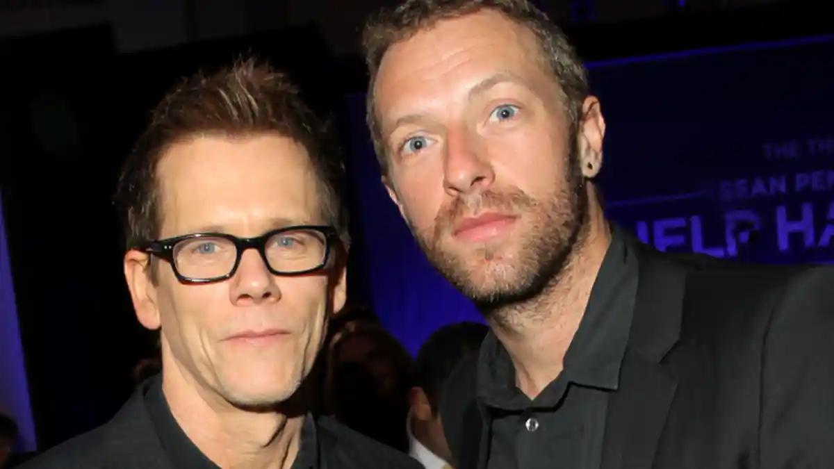 Chris Martin Beli Lukisan Seharga Rp 8 Miliar untuk Haiti