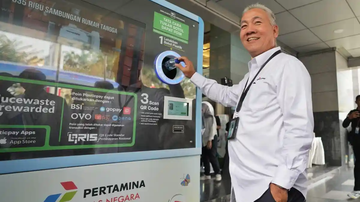 PGN Luncurkan Reverse Vending Machine Plasticpay di HUT ke-59, Dukung ...