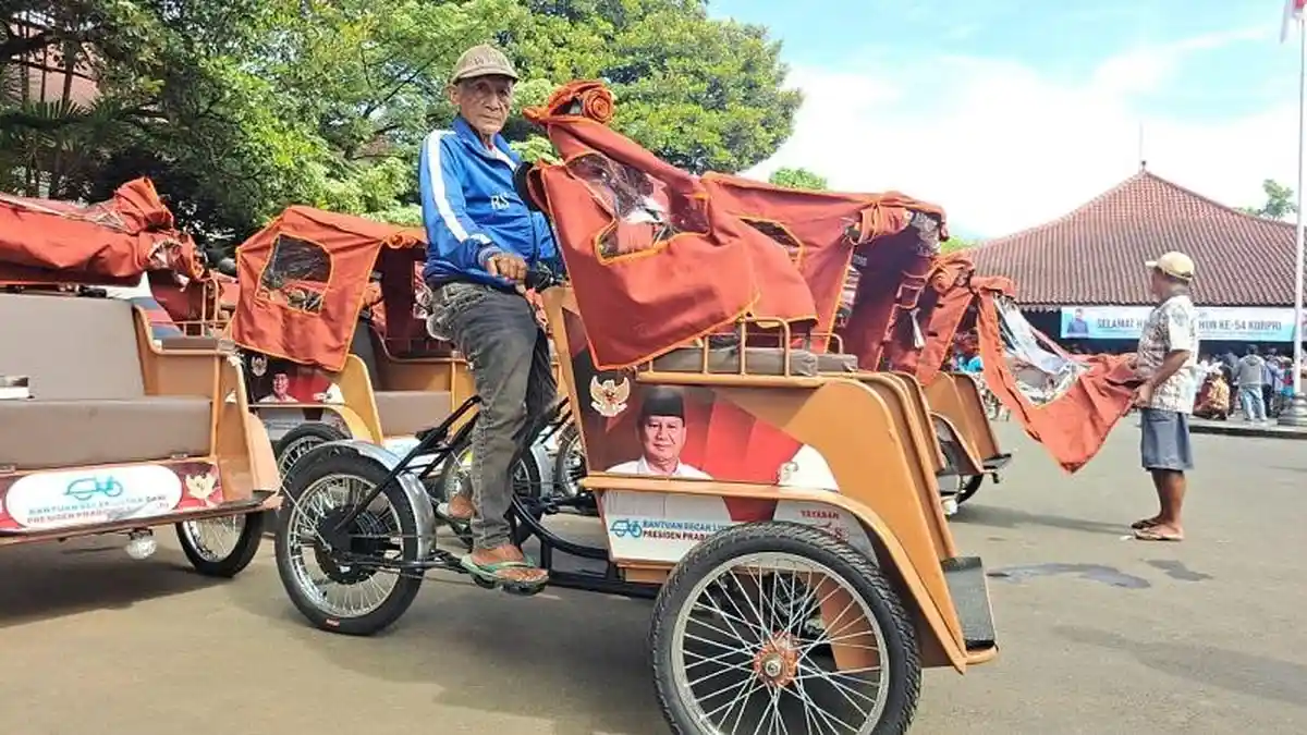 280 Lansia di Banyumas Dapat Bantuan Becak Listrik dari Presiden Prabowo: Soedirman Siap Beradaptasi