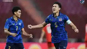 Timnas-Thailand-Seksan-Ratree.jpg