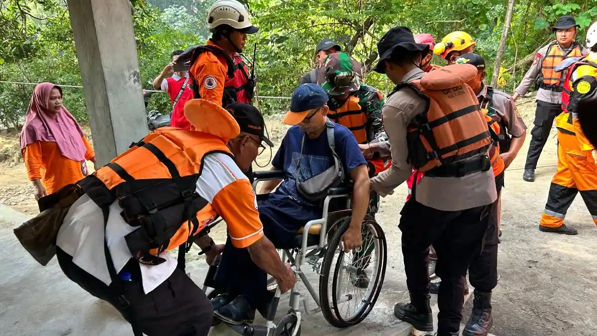 Mengapa Desa Japanan Dipilih? Bupati Hamenang Bongkar Fakta Tanggul ...