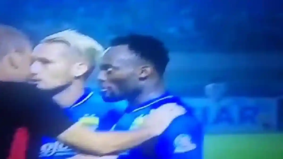 Media Inggris Soroti Insiden Michael Essien dan Yabes Roni, Sebutannya Kocak