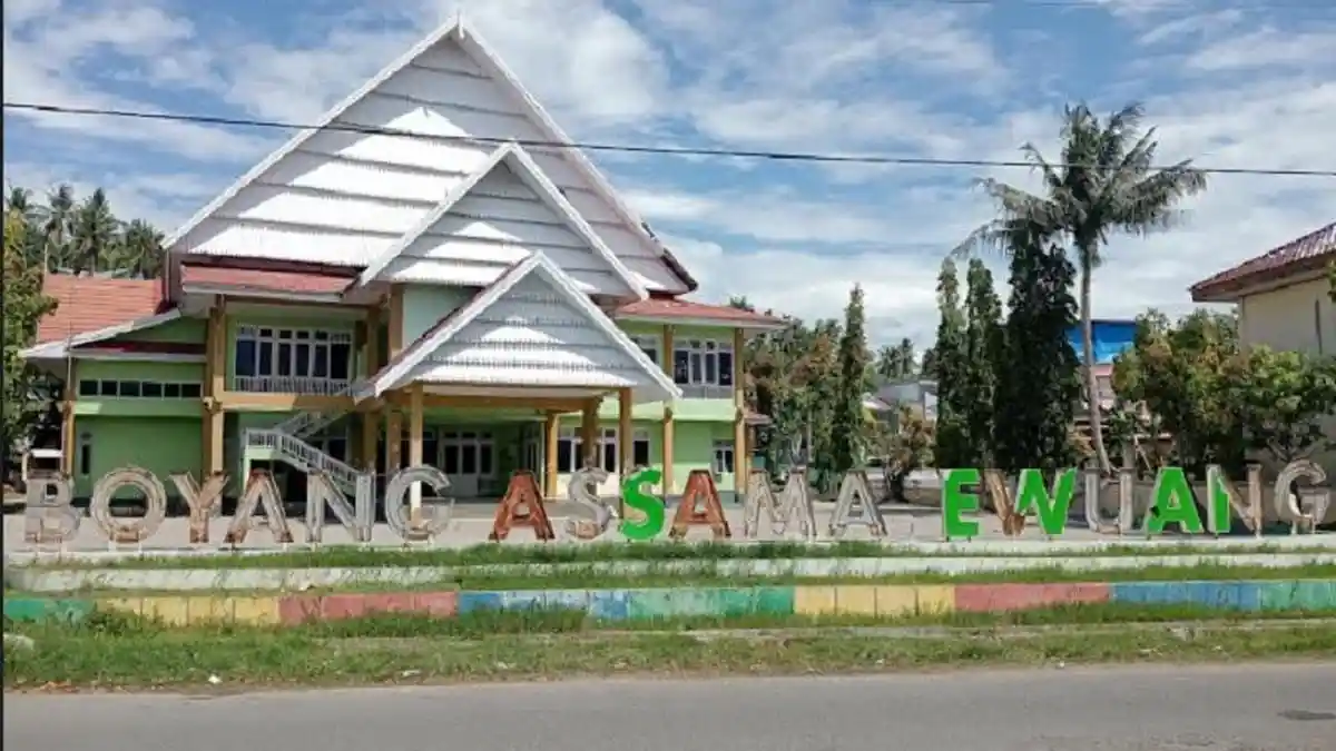 Miris, Gedung Boyang Assamalewuang Majene Tak Dapat Perhatian Pemda, Atap Bocor-bocor