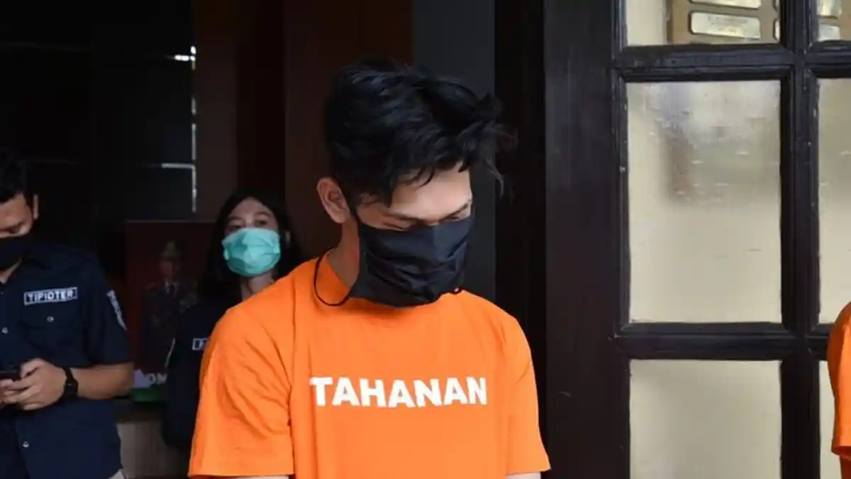 Perjalanan YouTuber Ferdian Paleka, Bikin Prank Berujung Bui