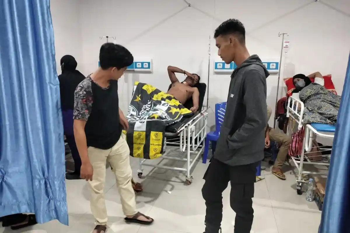 Perempuan di Mamuju Tusuk Leher Pacarnya Pakai Obeng, Korban Dilarikan ke UGD