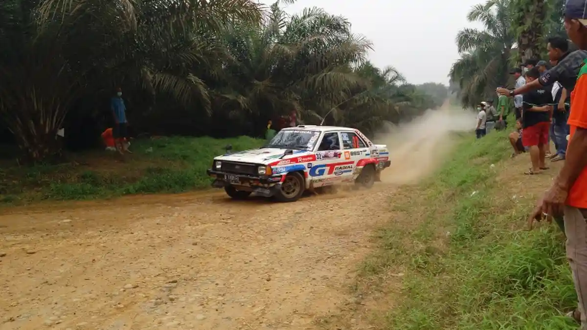 Ryan Nirwan Tercepat di Leg 1 Kejurnas Rally 2015 Rambong Sialang ...