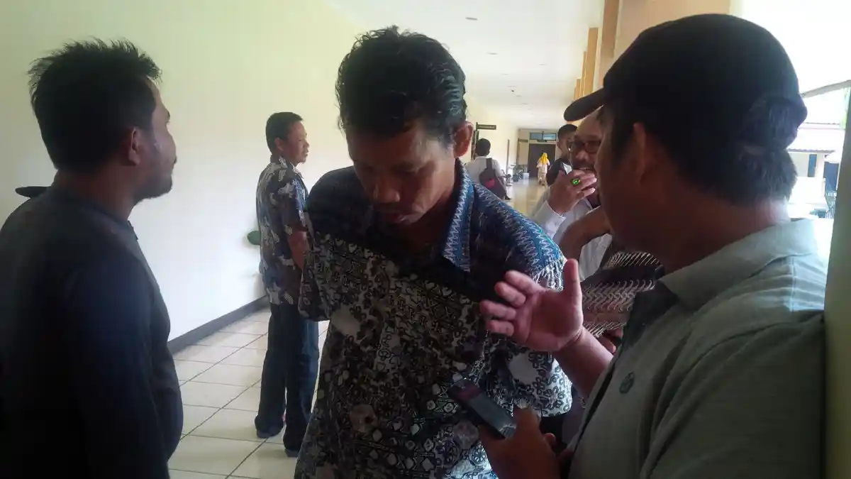 Tak Ketemu Gubernur,  Masyarakat Minta Tambang Rambat Dihentikan