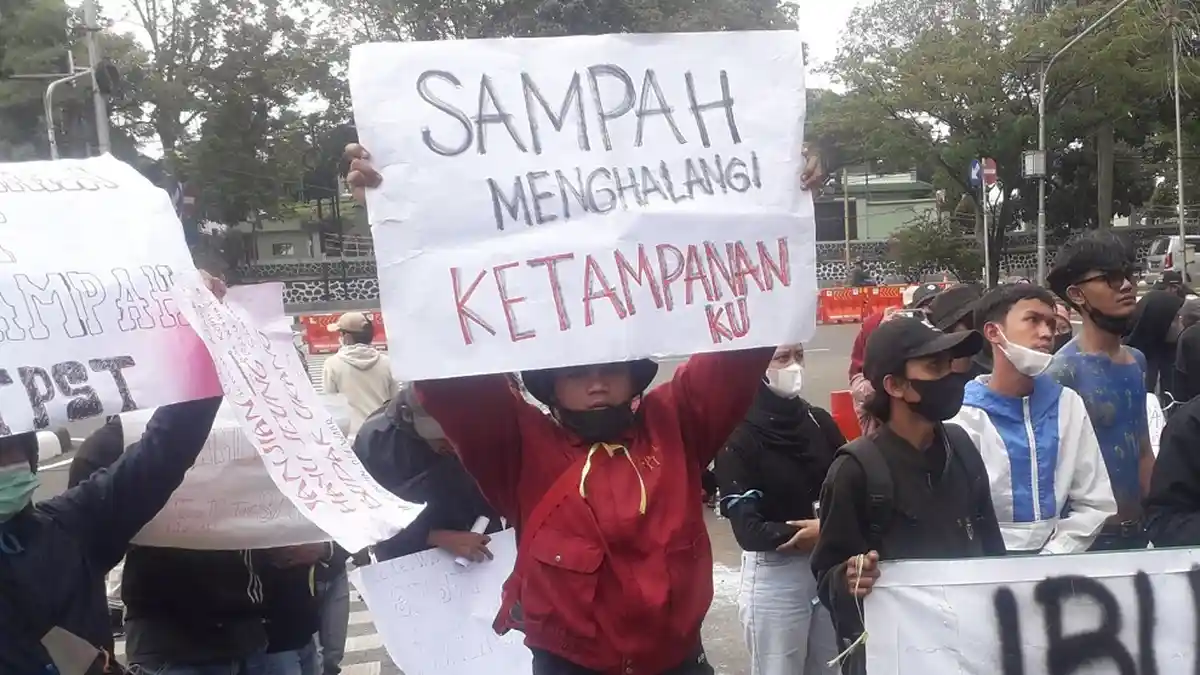 Tolak Pembangunan TPST di Rumpin Bogor, Pendemo: Sampah Menghalangi Ketampananku