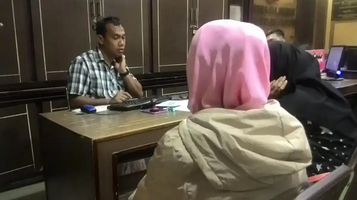 Saya Dijambret, Pak, Teriak-teriak Minta Tolong, Tapi