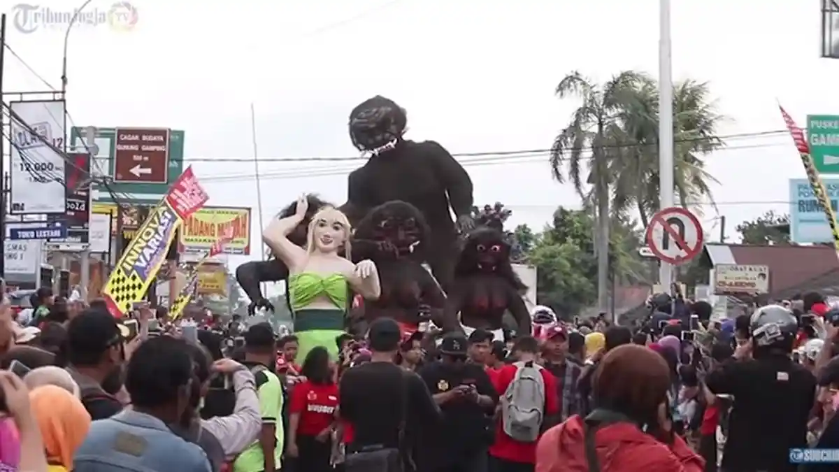 Beberapa Hal Menarik Seputar Tradisi Kirab Saparan Bekakak di Jogja