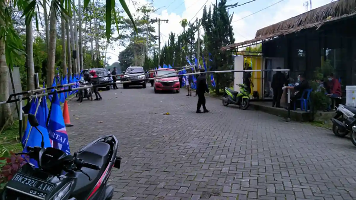 KLB Demokrat Diwarnai Pertumpahan Darah, Penjagaan di Pos Utama Bertambah Ketat