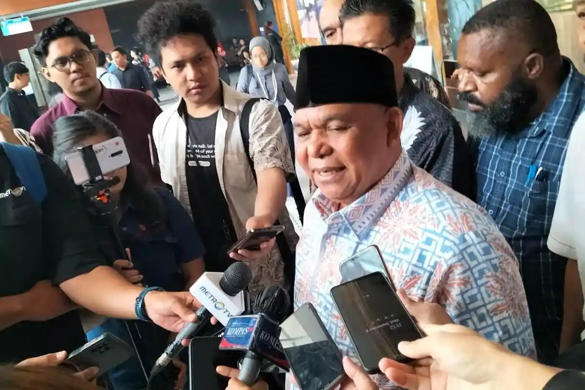 Kuasa Hukum Lukas Enembe Ragukan Keasilian Slip Transaksi Pengiriman Uang yang Ditampilkan JPU