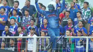 suporter-persiku-macan-muria_20150412_213953.jpg