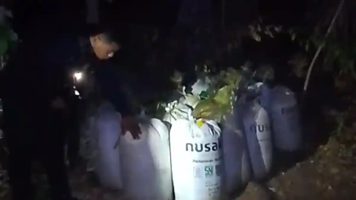 Ribuan Liter Ballo di Gowa Disita Aparat