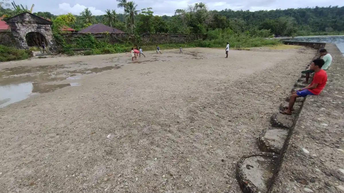 Benteng Nieuw Zeelandia, Saksi Bisu Perjuangan Pattimura yang Tergerus Abrasi dan Jadi Lapangan Bola