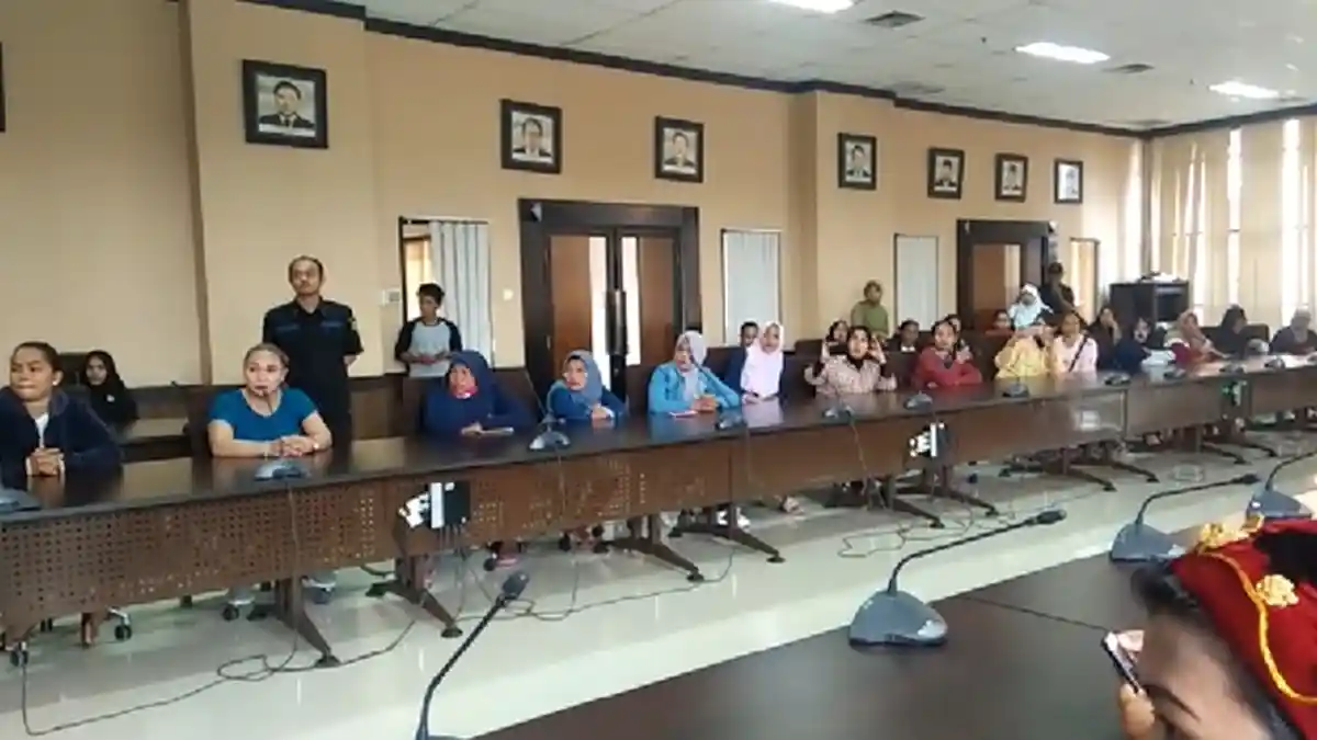 Datangi DPRD Kaltim, Wali Murid SDN 006 Sampaikan Keberatan Soal Pemindahan Sekolah