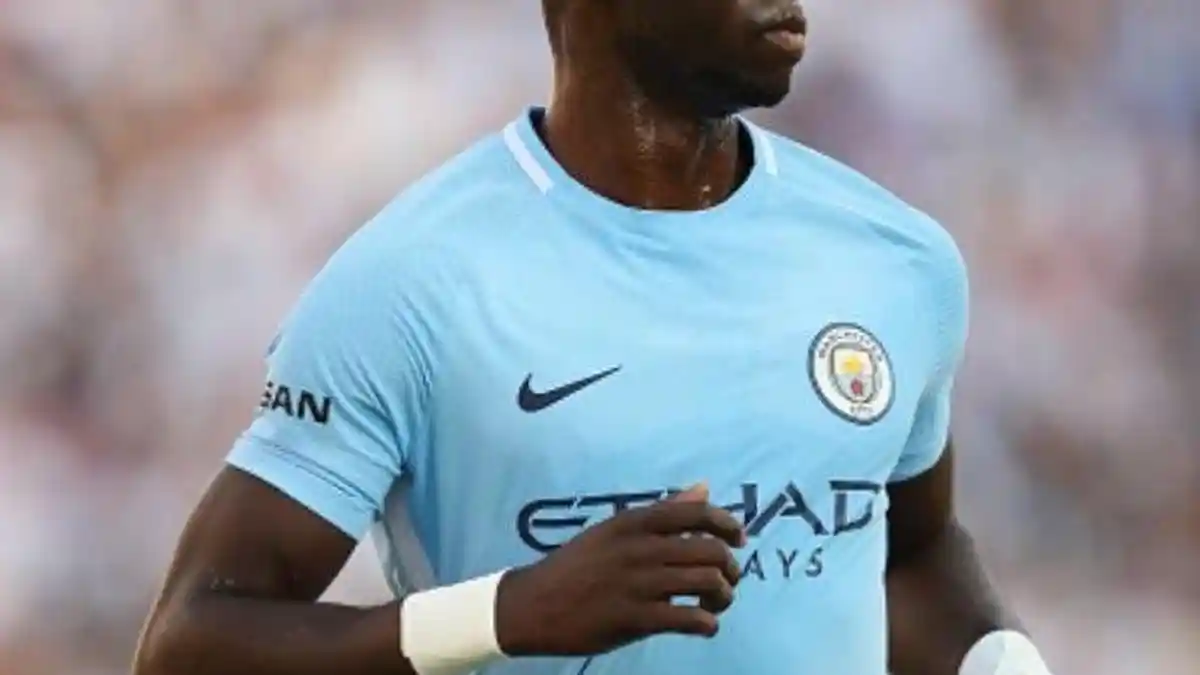 Bursa Transfer Pemain: Manchester City Resmi Lepas Mangala Ke Valencia