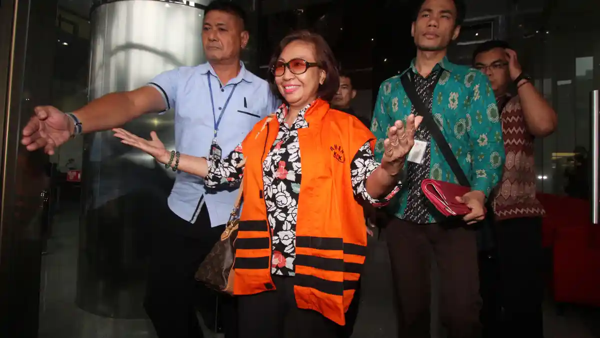 Fatmawati Faqih Didakwa Bersama Wali Kota Kendari Terima Uang Rp 6,8 Miliar