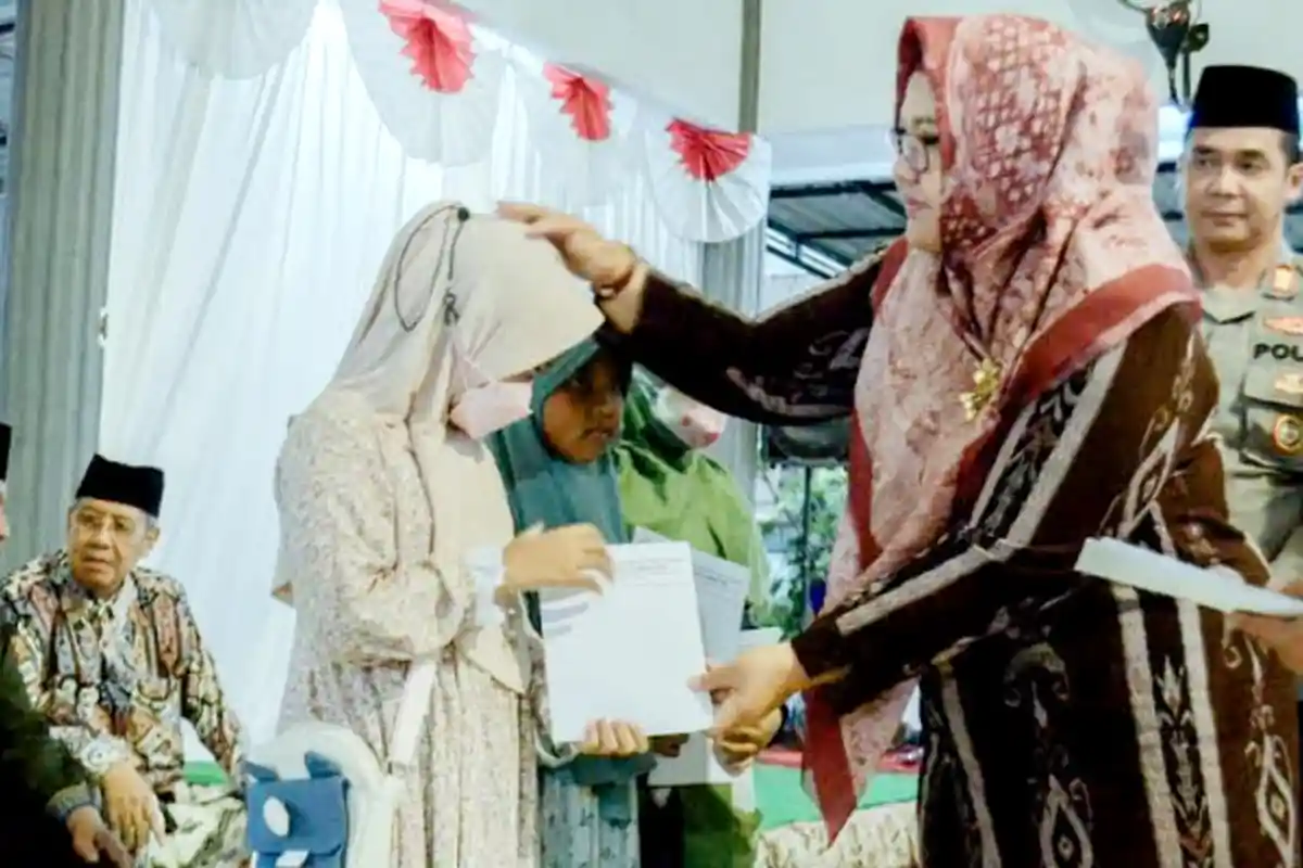 Wabup Gresik Ajak Santuni Ratusan Anak Yatim, Agar Menjadi Generasi Hebat di Masa Depan