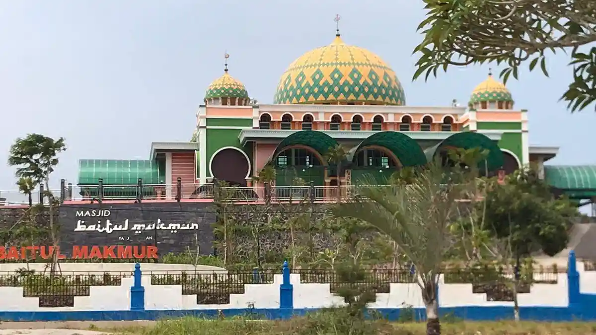 Terbesar di Bintan, Begini Sejarah dan Keunikan Arsitektur Masjid Raya Baitul Makmur