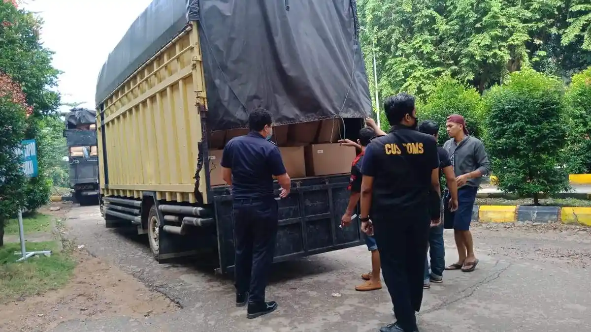 Tertahan di Pelabuhan Roro Punggur, Anggota Dewan Batam Minta Distribusi APD Tak Dipersulit
