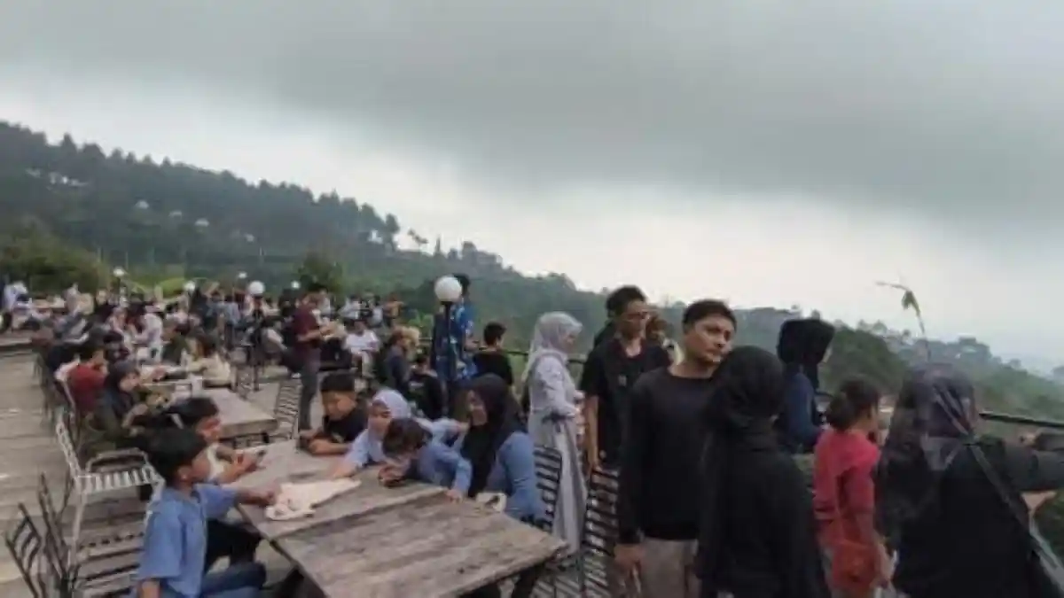 Wahana Hidroslade, Silde Hill dan ATV Bikin Pengunjung Botanika Eatery Kuningan Membludak