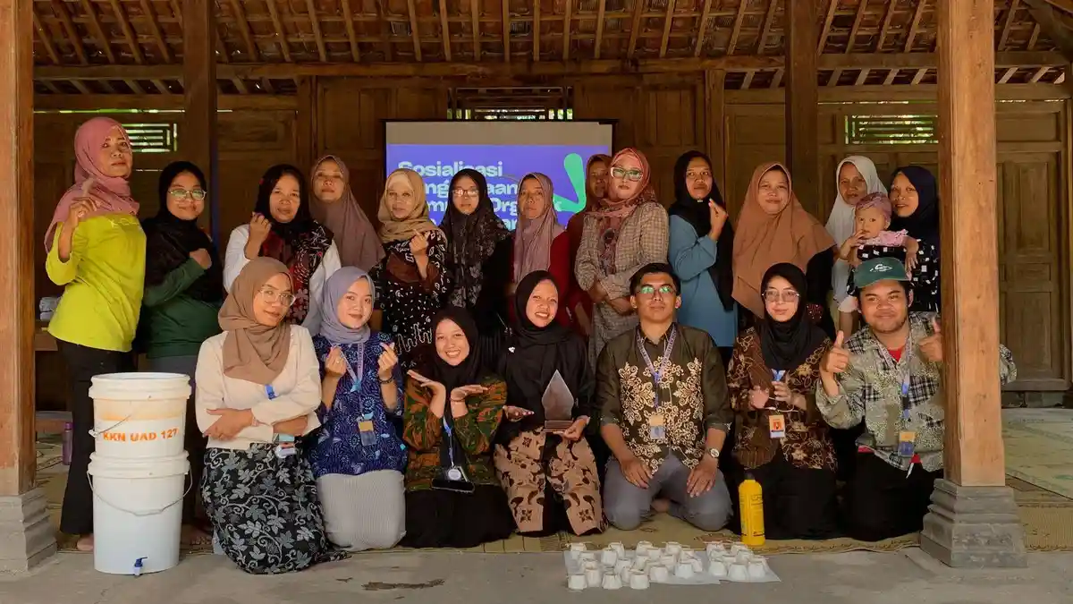 Mahasiswa UAD Olah Minyak Jelantah jadi Lilin Aroma Terapi