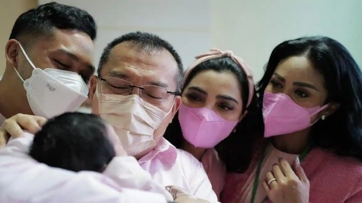 Ceritakan Proses Persalinan Aurel Hermansyah, Ashanty: Semua Support, Semua Sayang, Semua Nemenin