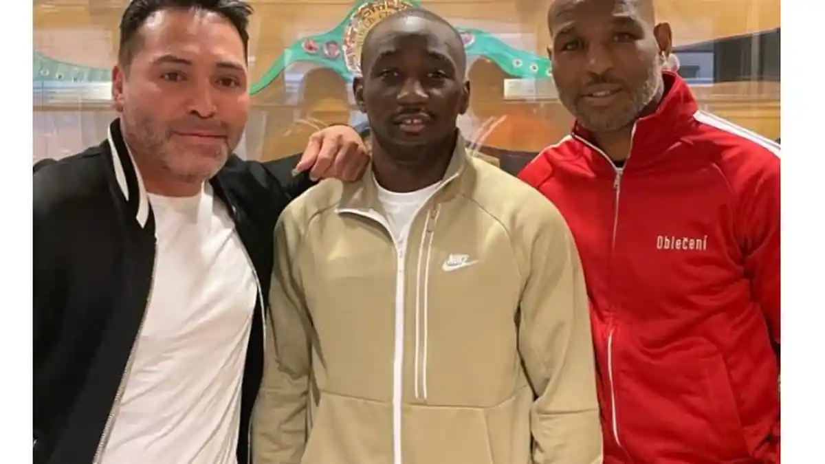 Tinju Dunia, Oscar De La Hoya Promosikan Alexis Rocha Hadapi Terence Crawford