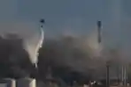 Tersambar Petir, Kilang Minyak di Kuba Terbakar Hebat