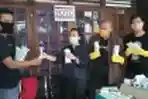 pfi-bekali-anggotanya-masker-dan-handsanitizer_20200320_163712.jpg