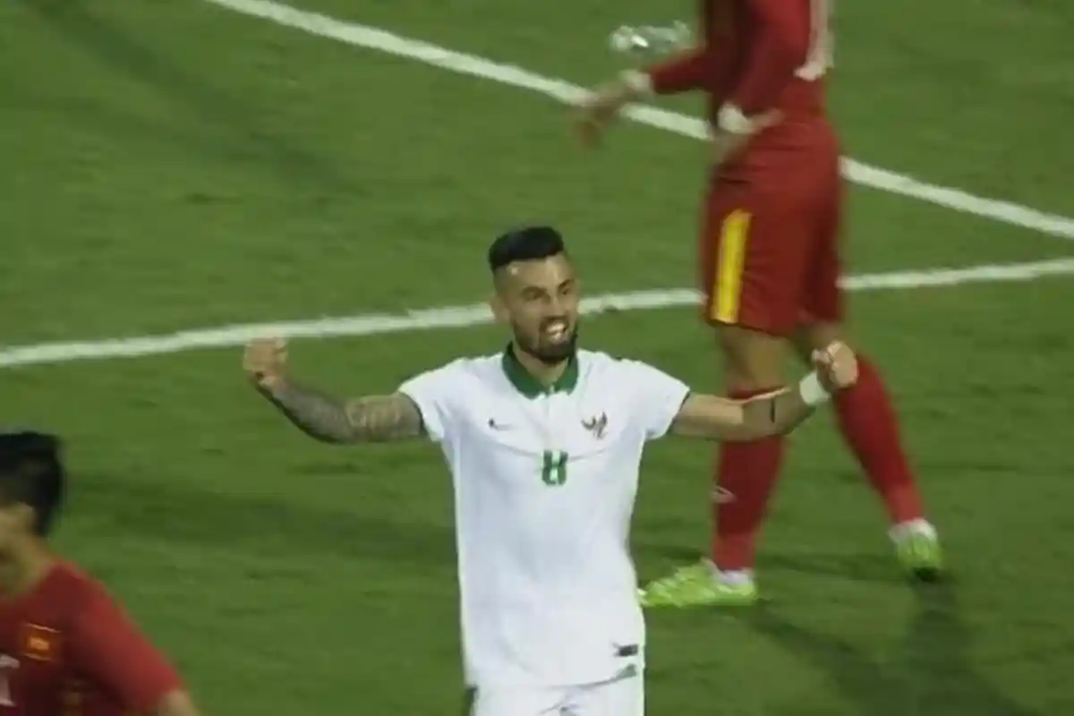 Luis Milla Belum Tertarik Masukkan Stefano Lilypaly ke Timnas