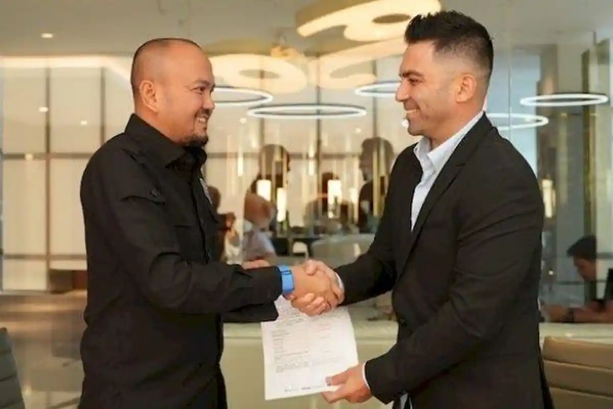 Arema FC Resmi Pecat Javier Roca Setelah Dipermalukan PSM Makassar, Intip 5 Laga Terakhir Singo Edan