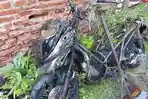 kebakaran-di-gresik-Motor-ludes-terbakar-dalam-kebakaran-rumah-2026.jpg