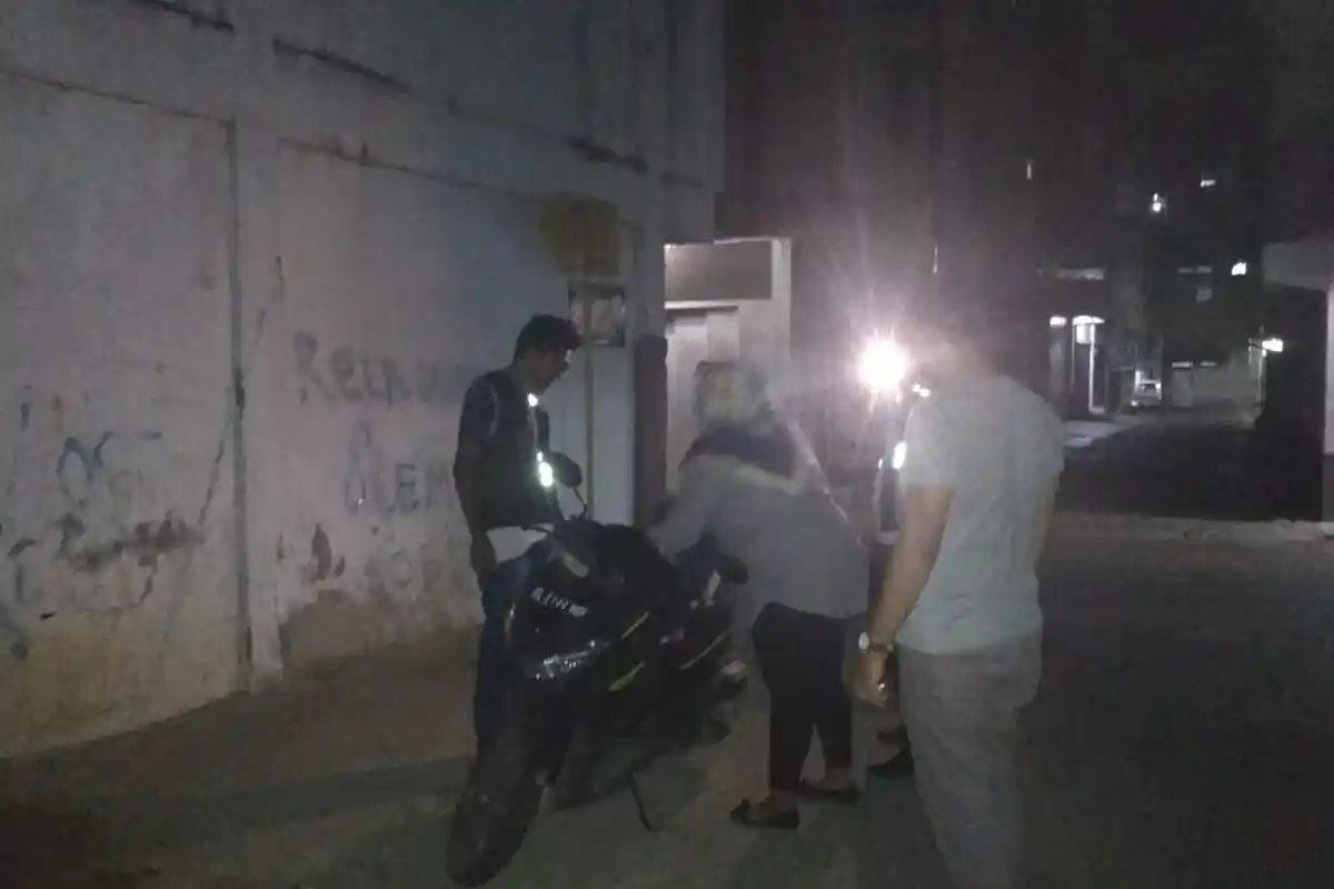 Sedang 'Ngetem' di Gang Mabuk Peunayong, Wanita Diduga WTS Ditangkap Tim Kalong WH Banda Aceh