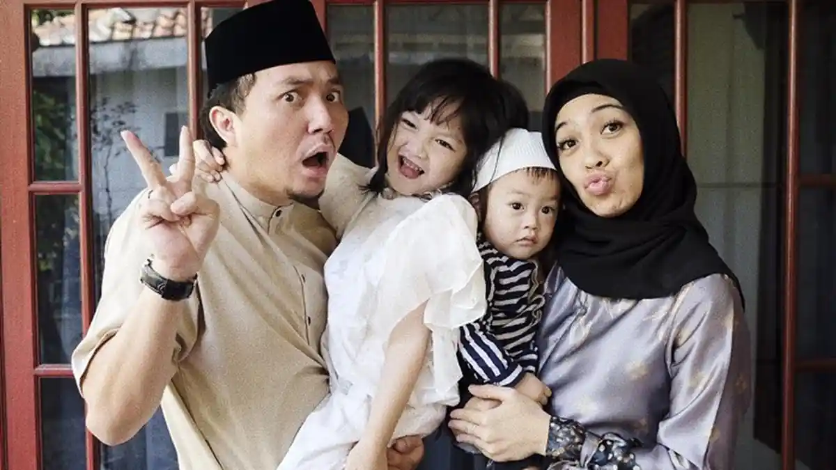 Beri Kejutan di Hari Ulang Tahun Dian Ayu Lestari Saat Surabaya, Omesh: Dirayain dengan Ala Bocah