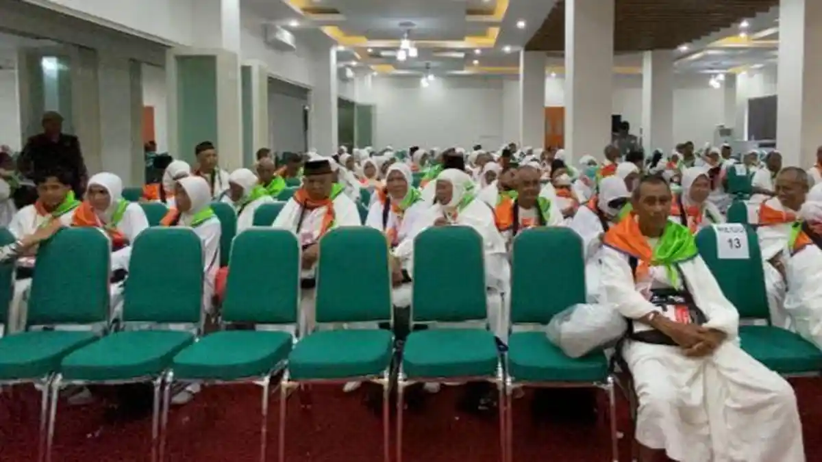 Kloter 30 Jemaah Haji Asal Maluku Diberangkatkan ke Tanah Suci