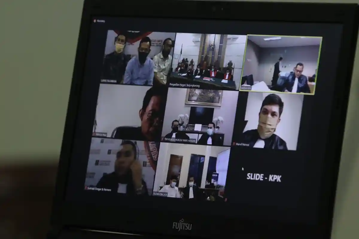 Tuntutan KPK ke Bupati Agung, 10 Tahun Penjara dan Bayar Uang Pengganti Rp 77,5 Miliar