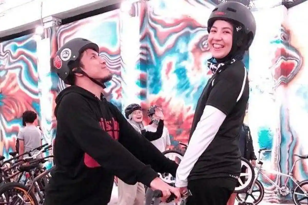 Ketidak Harmonisan Keluarga Desta dan Natasha Rizky Terbaca Sejak Lebaran 2023