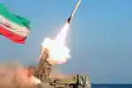 Pasukan-Iran-menembakkan-rudal-dalam-latihan-militer-di-Pantai-Makran-Teluk-Oman.jpg