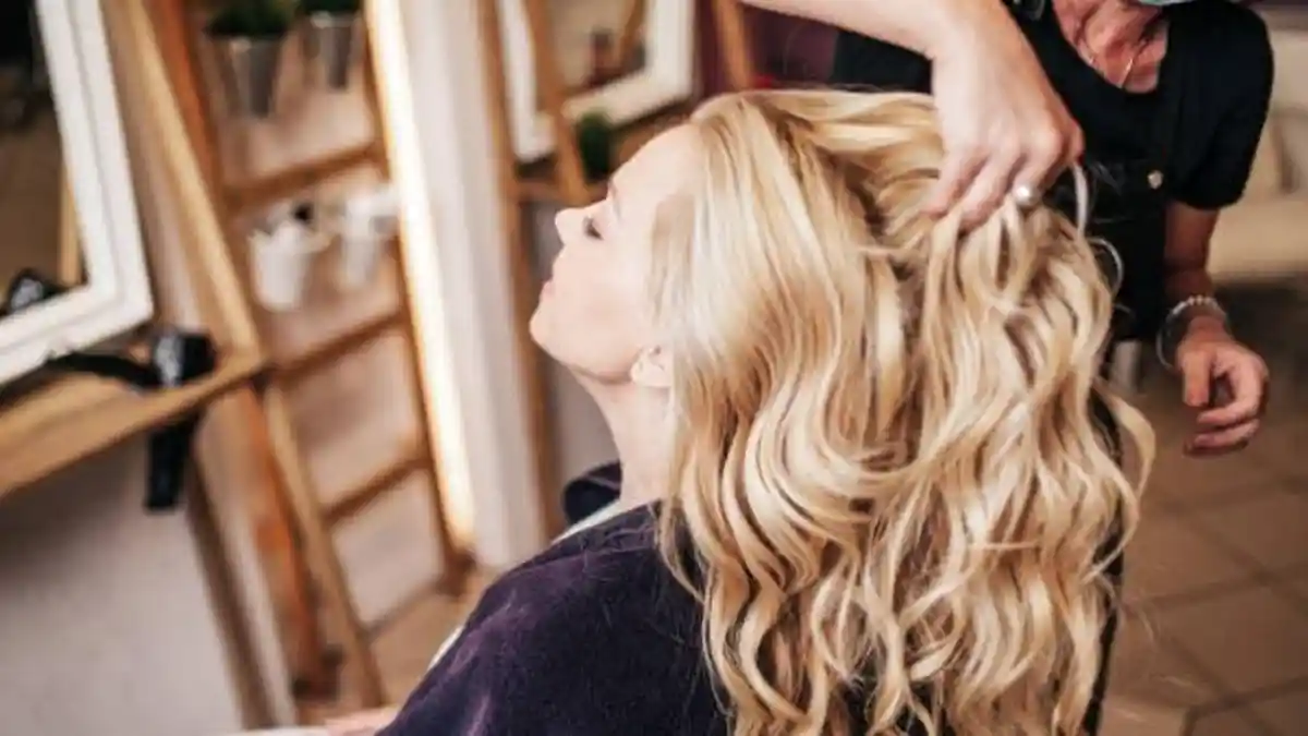 10 ARTI MIMPI Pergi ke Salon, Punya Salon, Ternyata Ada Pesan Tak Terduga dari Semesta