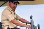 Safaruddin-bawa-traktor-4WD-pada-kegiatan-tanam-perdana-padi-MT-Gadu-2026.jpg