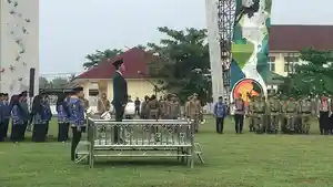 Bupati-Batang-Hari-bertindak-sebagai-inspektur-upacara-seka.jpg